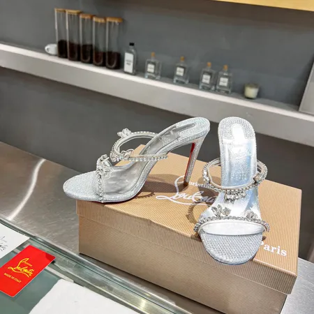 クリスチャン・ルブタン サンダル