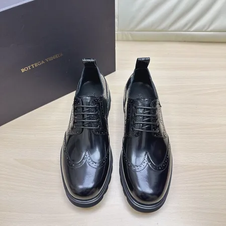 ボッテガ ヴェネタ ビジネスシューズ