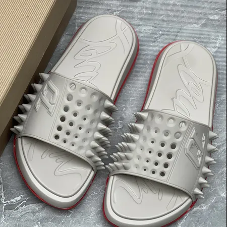 クリスチャン・ルブタン スリッパ