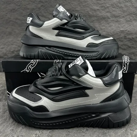 ヴェルサーチ カジュアルシューズ