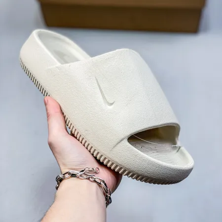 ナイキ スリッパ