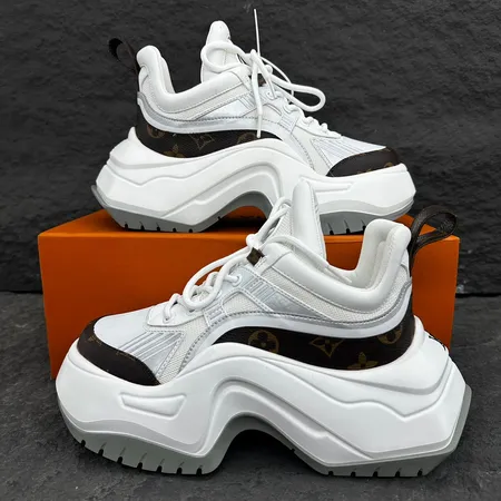 ルイヴィトン スニーカー