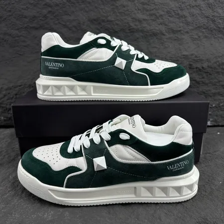 ヴァレンティノ カジュアルシューズ