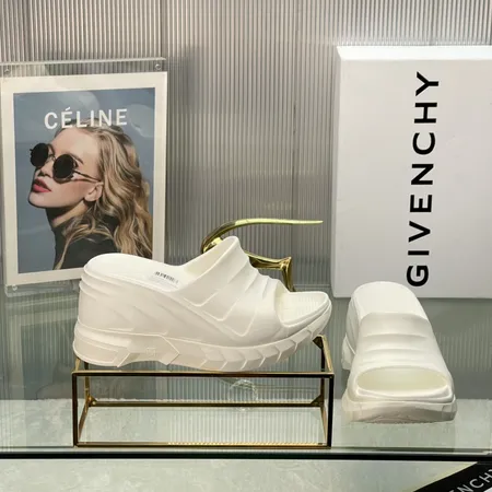 ジバンシィ スリッパ