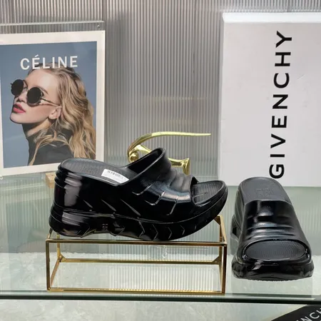 ジバンシィ スリッパ