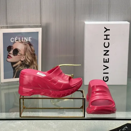 ジバンシィ スリッパ