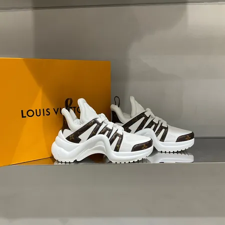 ルイヴィトン スニーカー