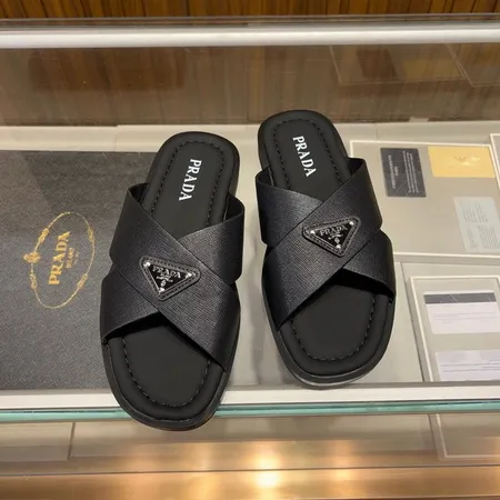 プラダ スリッパ