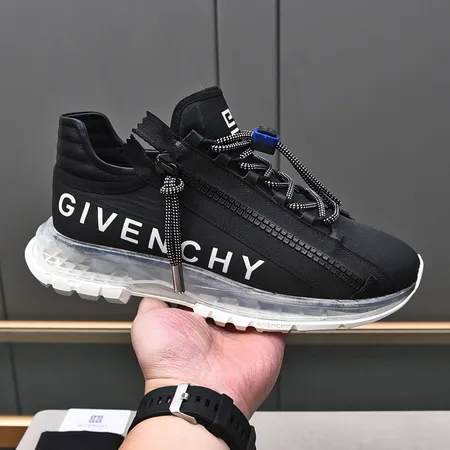 ジバンシィ カジュアルシューズ