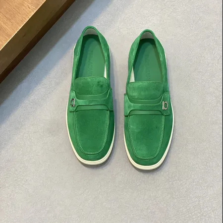 フェラガモ カジュアルシューズ