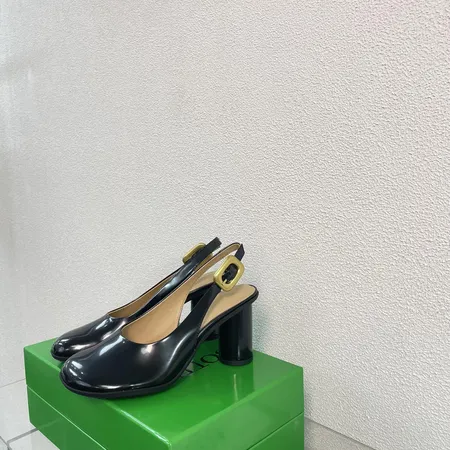 ボッテガ ヴェネタ サンダル