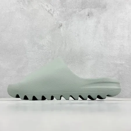 アディダス スリッパ