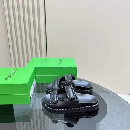 ボッテガ ヴェネタ スリッパ