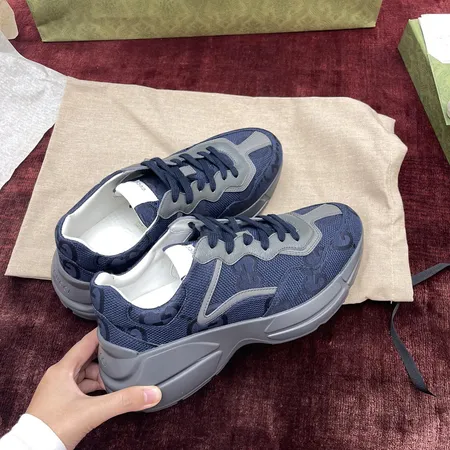 グッチ スニーカー