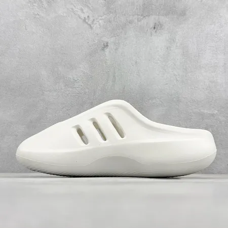 アディダス スリッパ