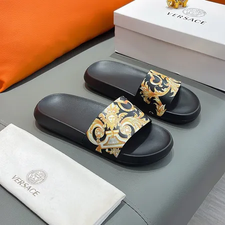 ヴェルサーチ スリッパ