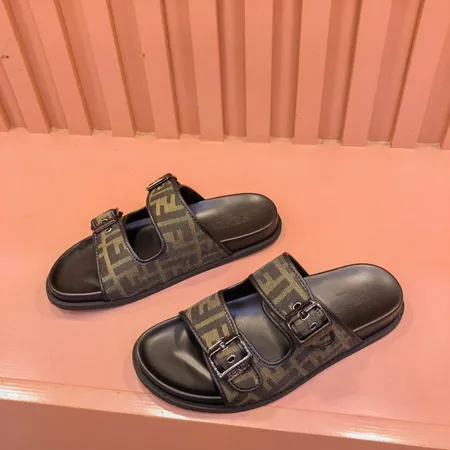 フェンディ スリッパ