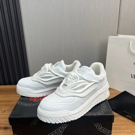 ヴェルサーチ カジュアルシューズ