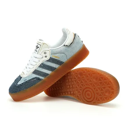 アディダス カジュアルシューズ