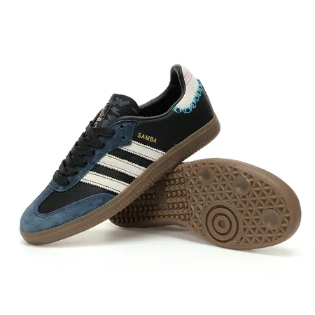 アディダス カジュアルシューズ