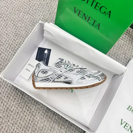 ボッテガ ヴェネタ カジュアルシューズ