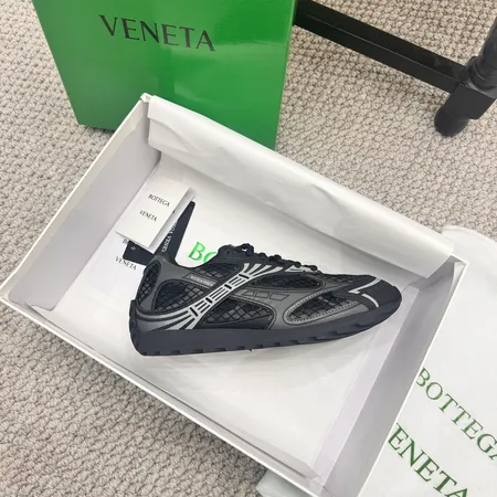 ボッテガ ヴェネタ カジュアルシューズ