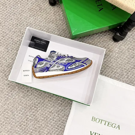 ボッテガ ヴェネタ カジュアルシューズ