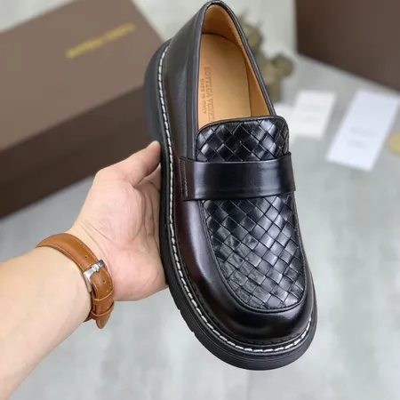 ボッテガ ヴェネタ ビジネスシューズ