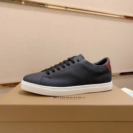 バーバリー ス カジュアルシューズ