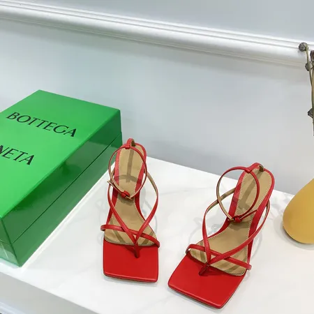 ボッテガ ヴェネタ サンダル