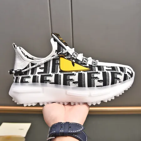 フェンディ カジュアルシューズ