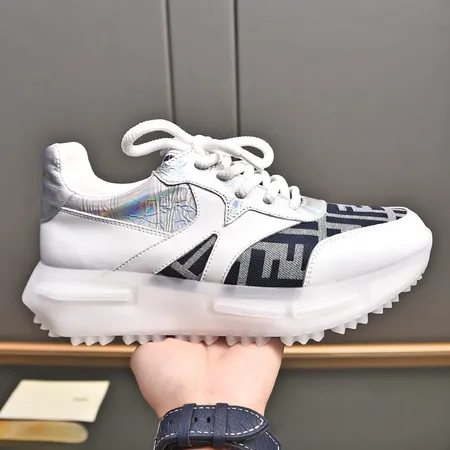 フェンディ カジュアルシューズ