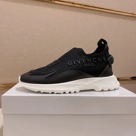 ジバンシィ カジュアルシューズ