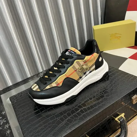 バーバリー ス カジュアルシューズ