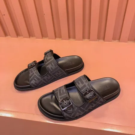 フェンディ スリッパ