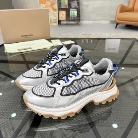 バーバリー ス スニーカー