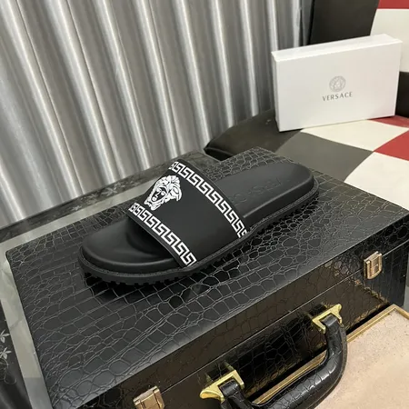 ヴェルサーチ スリッパ