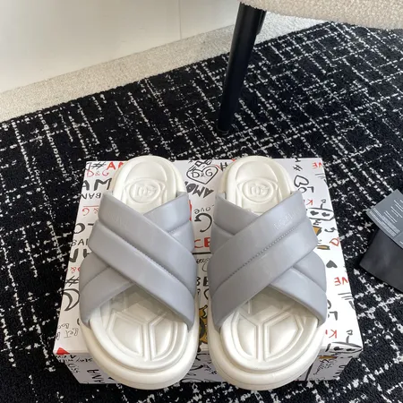 ドルチェ＆ガッバーナ スリッパ