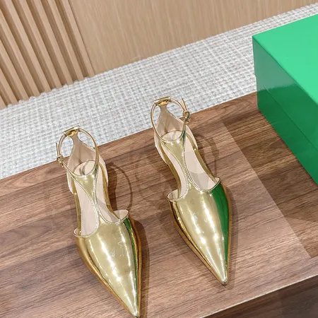 ボッテガ ヴェネタ サンダル