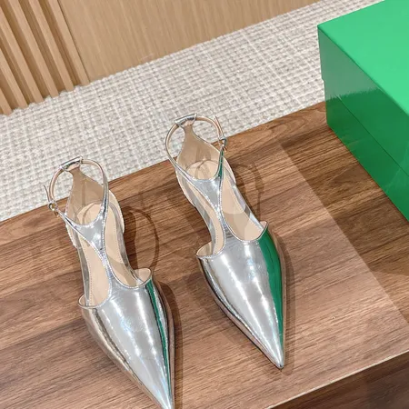 ボッテガ ヴェネタ サンダル