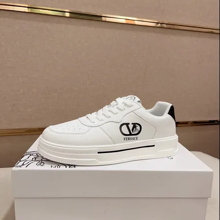 ヴェルサーチ カジュアルシューズ