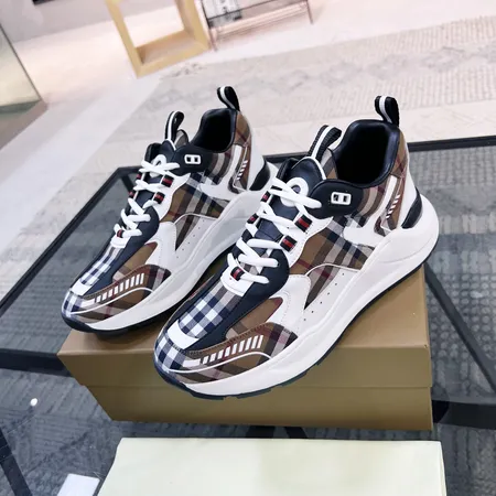 バーバリー ス スニーカー