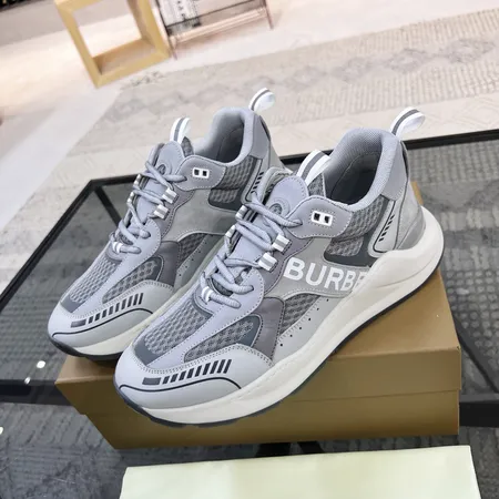 バーバリー ス スニーカー