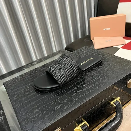 ミュウミュウ スリッパ