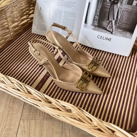 バレンシアガ サンダル