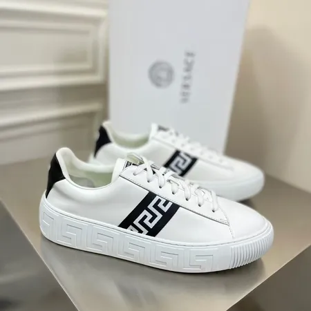 ヴェルサーチ カジュアルシューズ