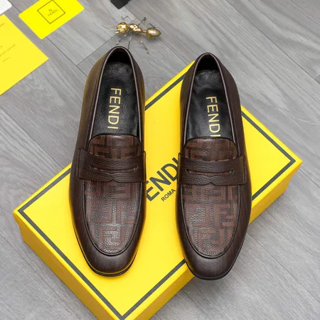 フェンディ ビジネスシューズ