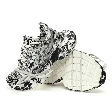 バレンシアガ スニーカー