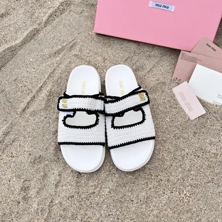 ミュウミュウ スリッパ