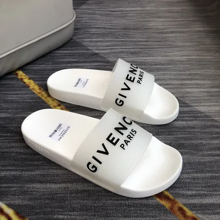 ジバンシィ スリッパ